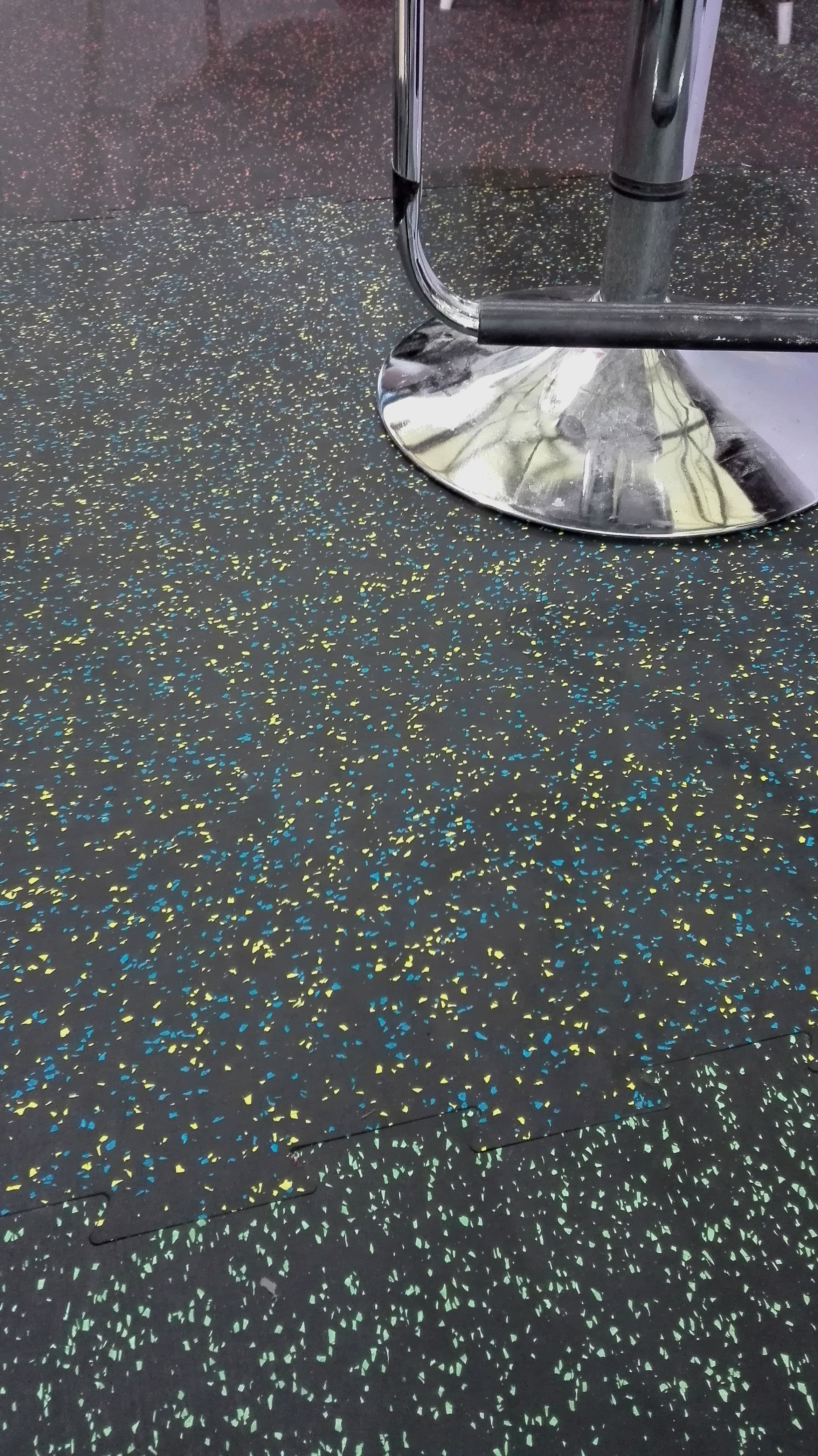 interlocking rubber mat